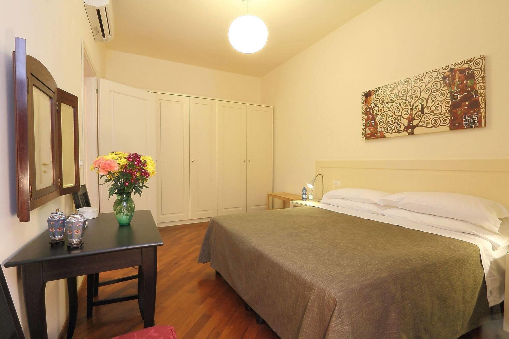 Relais Martinez Florence Ngoại thất bức ảnh